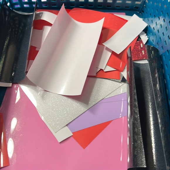 6oz Multicolored HTV Heat Transfer Vinyl Scrap Rescue Box - Picture 3 of 3